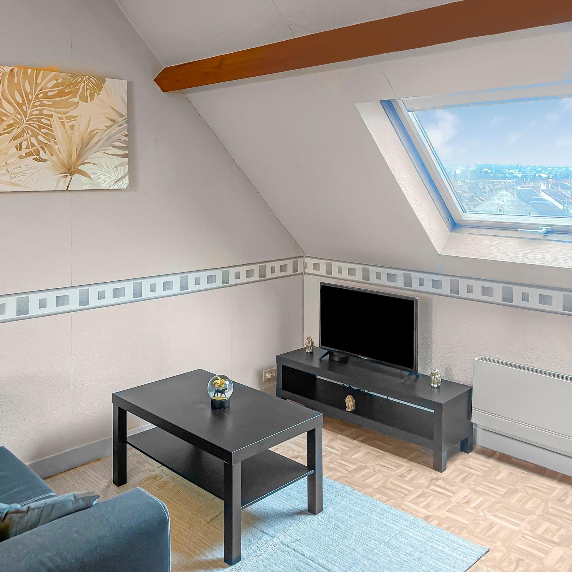 Pied-A-Terre A Montlucon Lägenhet Exteriör bild